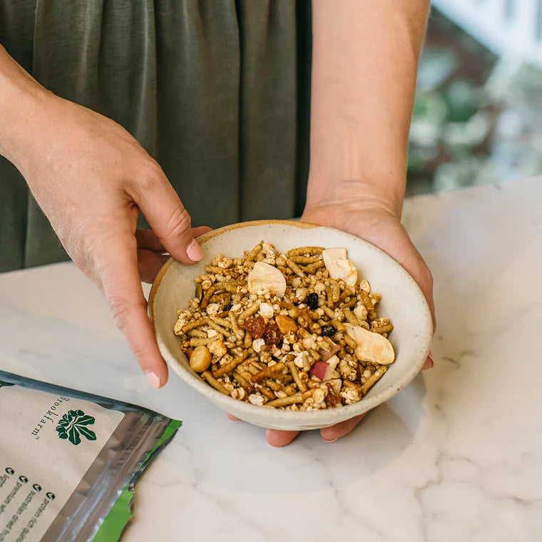 Brookfarm - Gluten Free Muesli Macadamia Apple & Apricot (950g)