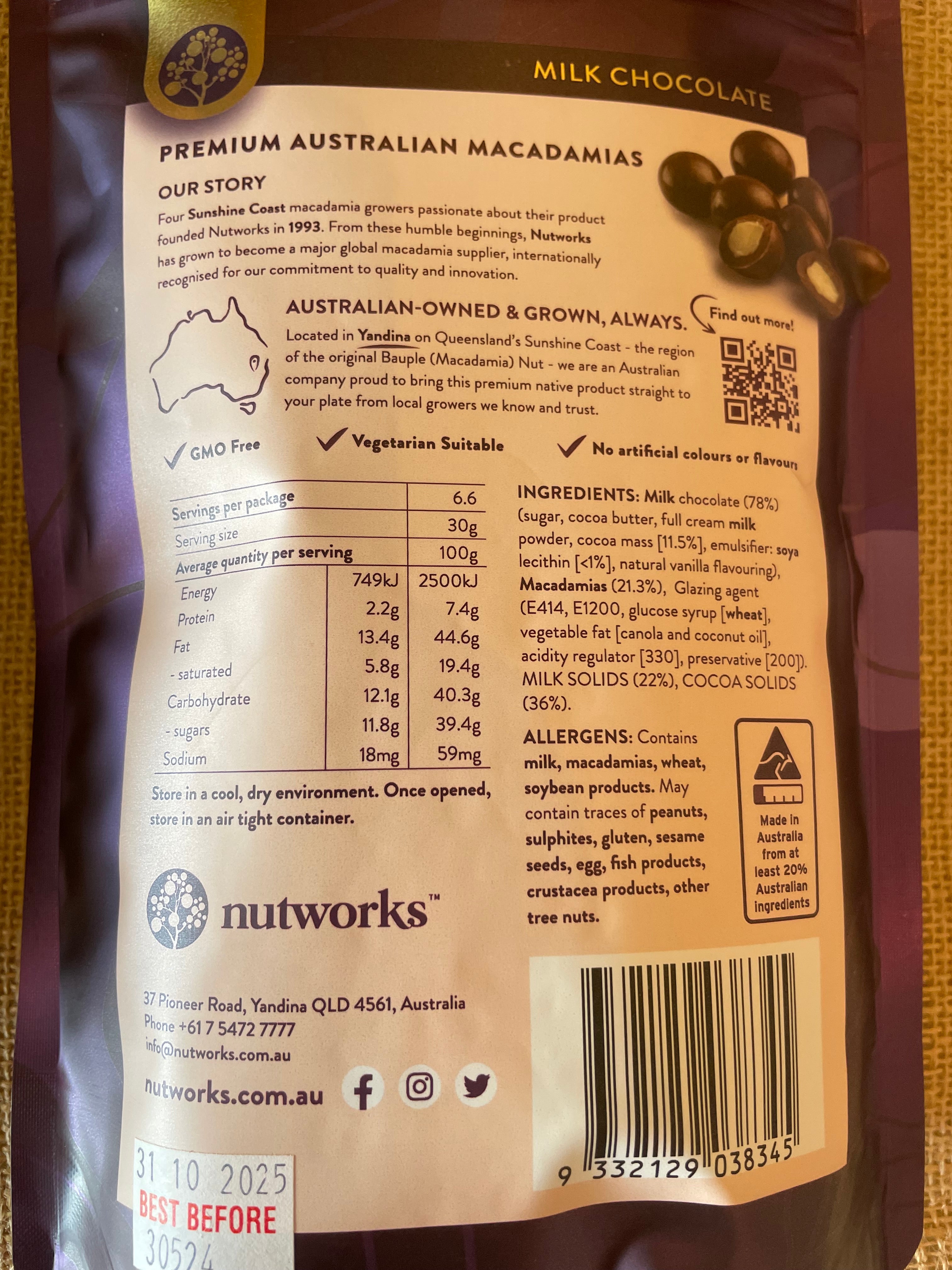 Macadamia - Milk Chocolate 200g