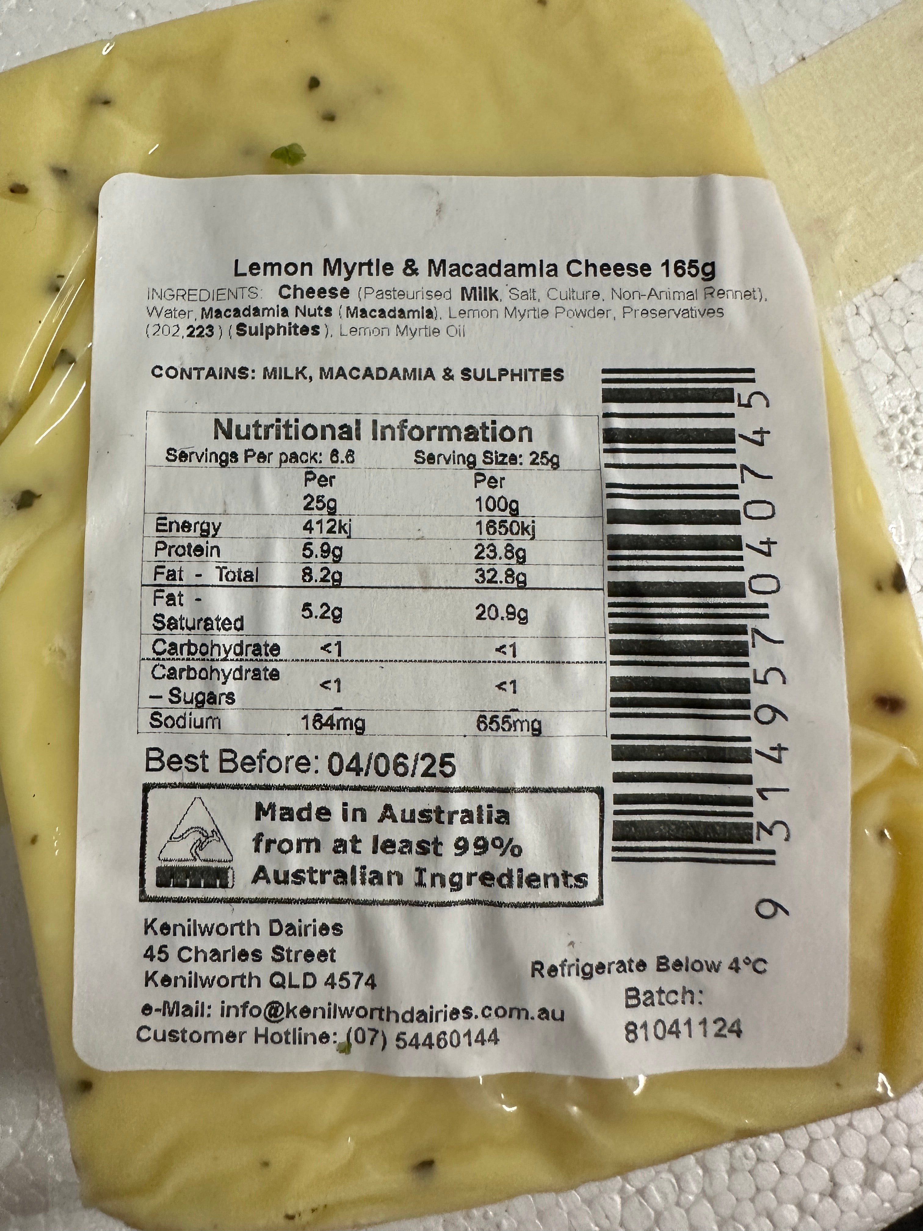 Kenilworth Dairies - Lemon Myrtle & Macadamia- Club Cheddars - 165g