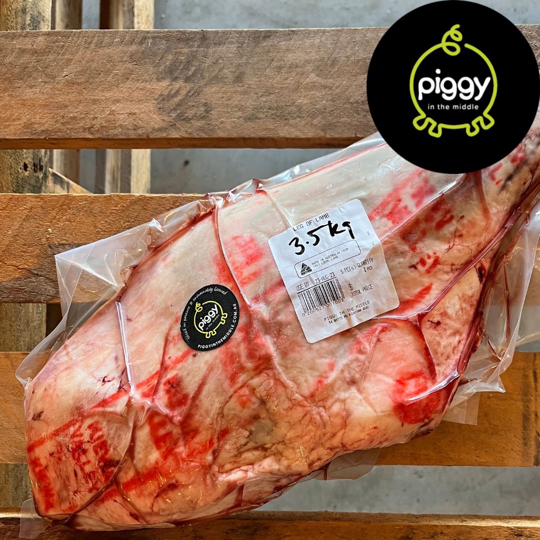 Piggy in the Middle - Pastured Lamb Full Leg Roast (Bone in)