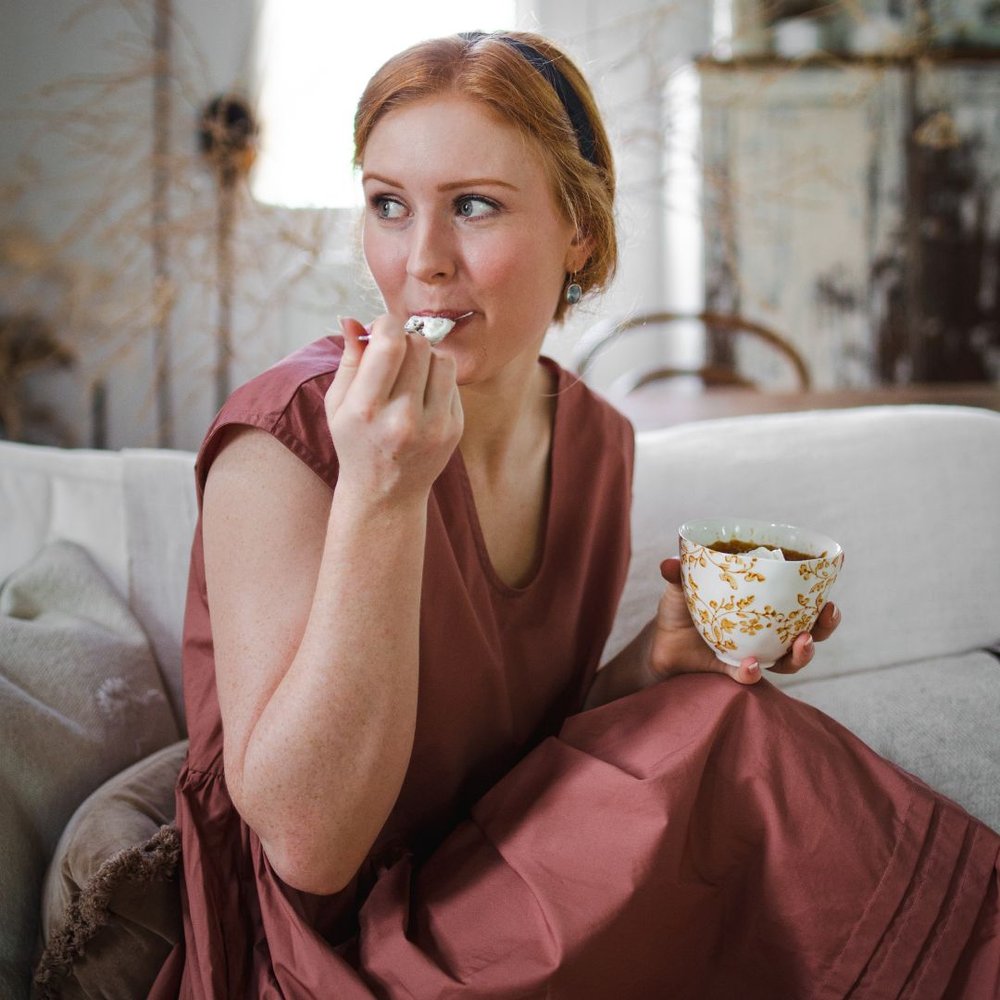 Story Book Cakes - Limited Edition White Choc Coconut Mud Cake in a Mug 80g